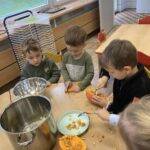 Vaření dýňové polévky